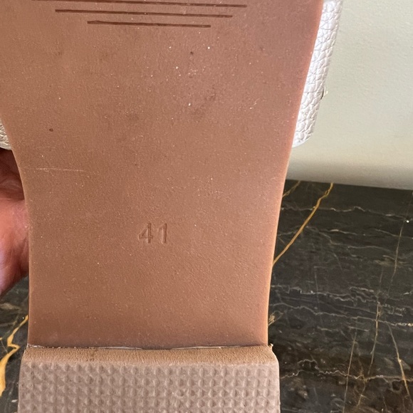 Fred Metallic Champagne mules in Hermes style. Very comfy and gorgeous - Picture 4 of 8